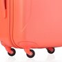 CarryOn Skyhopper (S) Coral 32 л чемодан из поликарбоната на 4 колесах коралловый