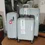 Середня валіза Swissbrand Narberth на 69 л вагою 2,9 кг з поліпропілену Сірий