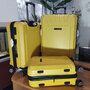 Большой чемодан Swissbrand Ranger на 104/119 л весом 4,4 кг Желтый