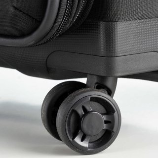 Большой чемодан Swissbrand Perth на 95/105 л из ткани/пластика весом 3,5 кг Черный