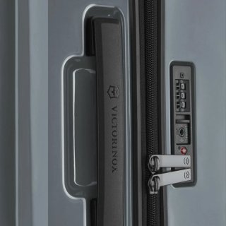 Велика валіза Victorinox Airox – 98 л, 4,1 кг Сріблястий
