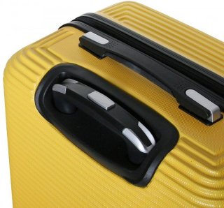 Большой пластиковый чемодан 96 л Vip Collection Sierra Madre 28 Yellow