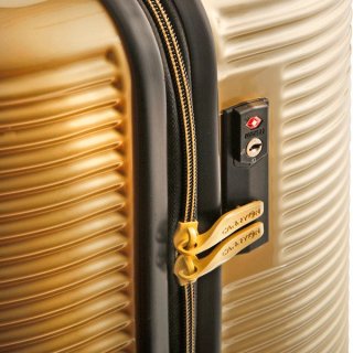 CarryOn Bling Bling (M) Champagne 63 л чемодан из поликарбоната на 4 колесах шампань