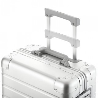CarryOn ULD 32 л чемодан из алюминия на 4 колесах серый