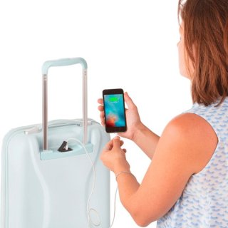 CarryOn Wave (S) Baby Blue 35 л чемодан из поликарбоната на 4 колесах голубой