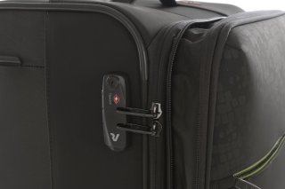 Чемодан гигант из нейлона на 4-х колесах 108 л Roncato Zero Gravity Dlx, оливковый