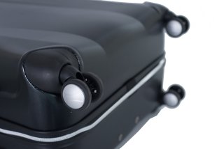 Чемодан гигант из пластика 4-х колесный 108 л March Vision, черный