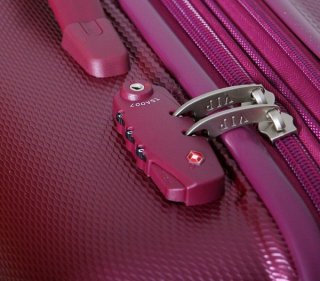Чемодан гигант из поликарбоната 116/135 л Vip Collection Galaxy 28 Lilac