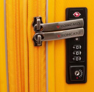 Чемодан гигант из полипропилена 114/125 л Roncato Spirit, желтый