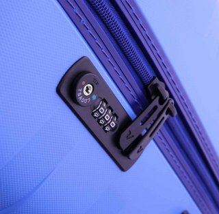 Валіза гігант з поліпропілену 118 л Roncato Box 2.0 Sky blue Валіза гігант з поліпропілену 118 л Roncato Box 2.0 Sky blue