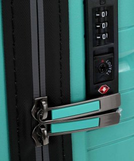 Чемодан под ручную кладь из полипропилена 37 л Travelite MOTION Mint