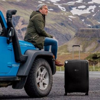 Epic Airwave VTT SL 108 л валіза з поліпропілену на 4 колесах чорна