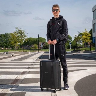 Epic Airwave VTT SL 69 л чемодан из полипропилена на 4 колесах черный