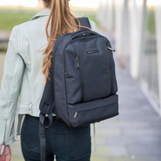 Міський рюкзак-сумка Hedgren Central на 17 л Темно-Сірий