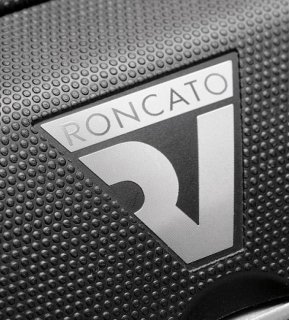 Комплект 4-х колесных чемоданов из полипропилена Roncato Box, черный с желтым