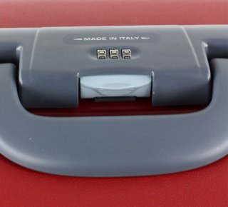 Комплект чемоданов из полипропилена Roncato Shuttle Red