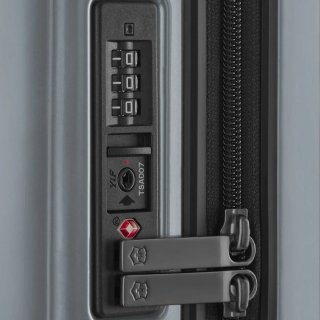 Мала валіза для ручної поклажі Victorinox Airox – 33 л, 2,3 кг Срібляста Мала валіза для ручної поклажі Victorinox Airox – 33 л, 2,3 кг Срібляста