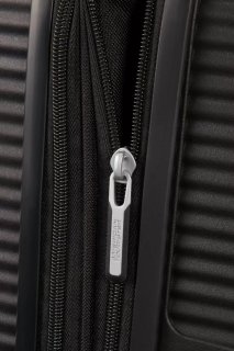 Малый чемодан American Tourister Soundbox ручная кладь – 35,5 / 41 л, 2,6 кг Черный