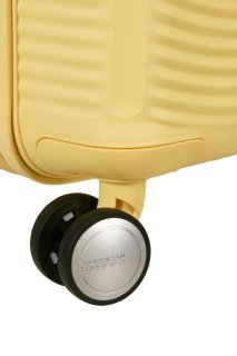 Мала валіза American Tourister Soundbox ручна поклажа – 35,5 / 41 л, 2,6 кг Жовта