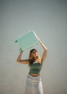 Малый чемодан Heys Pastel ручная кладь на 37/44 л из поликарбоната Зеленый