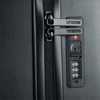 Малый чемодан из поликарбоната 41 л Incase Novi 4 Wheel Hubless 22, черный