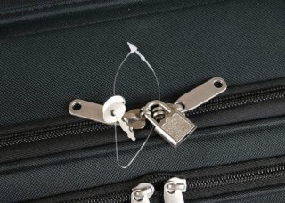 Мала валіза на 4-х колесах 35 л Travelite Paklite Rocco, чорний