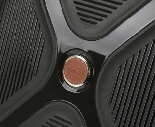 Мала валіза на 4-х колесах 40 л Titan Paradoxx, чорний