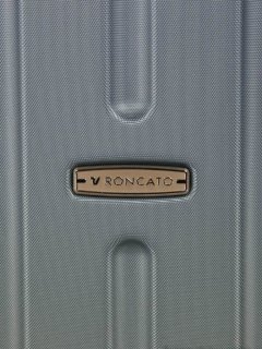 Мала валіза із полікарбонату на 4-х колесах 32 л Roncato Kinetic, блакитний