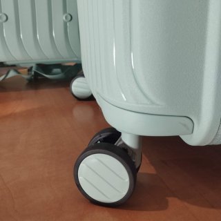 Малый чемодан Swissbrand Narberth ручная кладь на 36 л весом 2,2 кг из полипропилена Бирюзовый