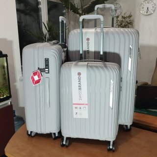 Малый чемодан Swissbrand Narberth ручная кладь на 36 л весом 2,2 кг из полипропилена Серый