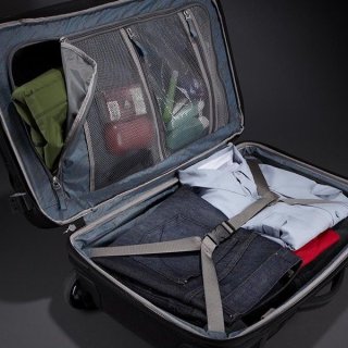 Мала валіза Thule Crossover на 45 л ручна поклажа з нейлону Чорний