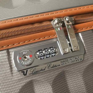 Мала елітна валіза 38 л Roncato E-LITE Titanium/Cognac