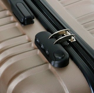 Малый пластиковый чемодан 36 л Vip Collection Nevada 20 Champagne
