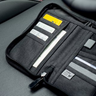 Організатор для проїзних документів з магнітним замком Чорний