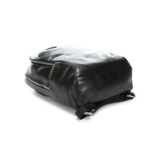 Piquadro Blue Square 15 л міський рюкзак з натуральної шкіри чорний