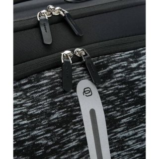 Piquadro COLEOS Active 64 л тканевый чемодан на 4-х колесах черный
