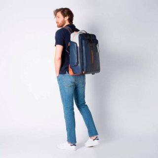 Piquadro URBAN BAGMOTIC 37,54 л чемодан из натуральной кожи на 2-х колесах синий