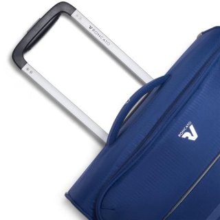 Roncato Lite Plus 42 л облегченный чемодан для ручной клади на 4-х колесах из нейлона синий