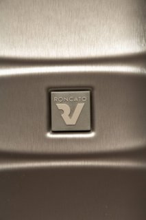 Roncato Stellar 103/117 л чемодан пластиковый из поликарбоната коричневый