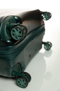 Roncato Stellar 103/117 л чемодан пластиковый из поликарбоната зеленый
