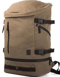 Рюкзак Crumpler The Base Park для MB PRO 15"+ DSLR камеры (коричневый)