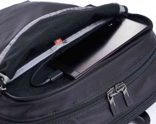 Рюкзак для ноутбука 15,6" Hedgren Link HOOKUP Backpack, черный Рюкзак для ноутбука 15,6" Hedgren Link HOOKUP Backpack, черный