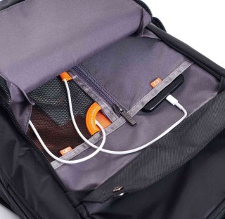 Рюкзак для ноутбука 15,6" Hedgren Link HOOKUP Backpack, черный Рюкзак для ноутбука 15,6" Hedgren Link HOOKUP Backpack, черный