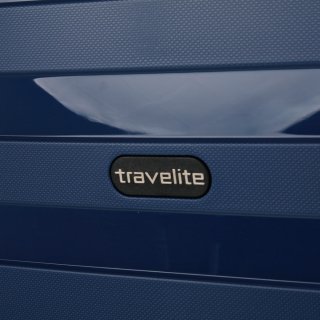 Средний 4-х колесный чемодан из полипропилена 67 л Travelite Nova, синий