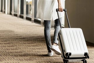 Средний чемодан 64 л Xiaomi RunMi 90 Points suitcase Moonlight White 24"