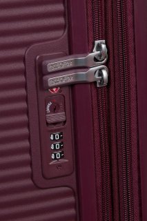 Середня валіза American Tourister Soundbox – 71,5 / 81 л, 3,7 кг Бордова