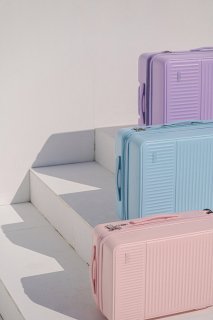 Средний чемодан Heys Pastel на 62/74 л весом 3,7 кг из поликарбоната Розовый