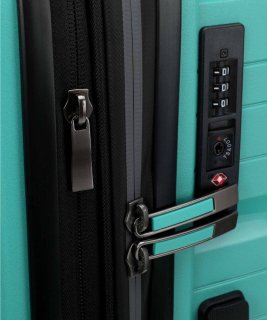 Средний чемодан из полипропилена 71 л Travelite MOTION Mint