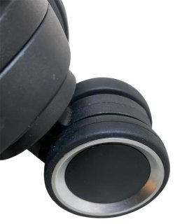 Середня валіза Madisson Snowball – 68 / 81 л, 3,5 кг Чорна