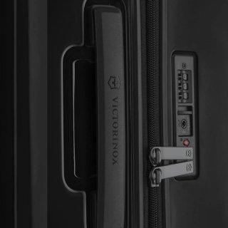 Середня валіза Victorinox Airox – 74 л, 3,8 кг Чорна